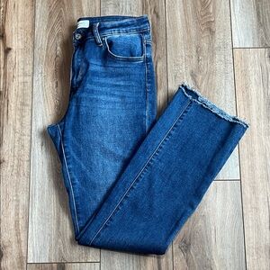 Lovervet Women’s Classic Blue Ankle Jeans Raw Hem Size 30/11 Excellent quality